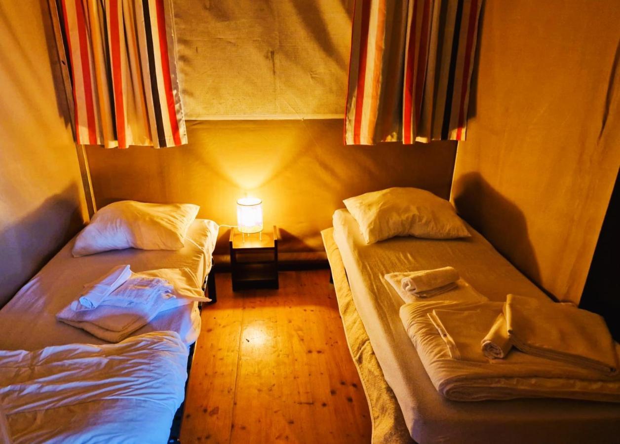 Boerderij Camping Nixhoeve Genderen 외부 사진